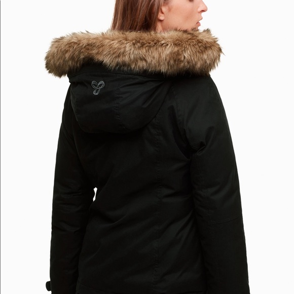 ARITZIA TNA VAIL PARKA BLACK FAUX FUR HOOD AND LINING - Picture 4 of 4